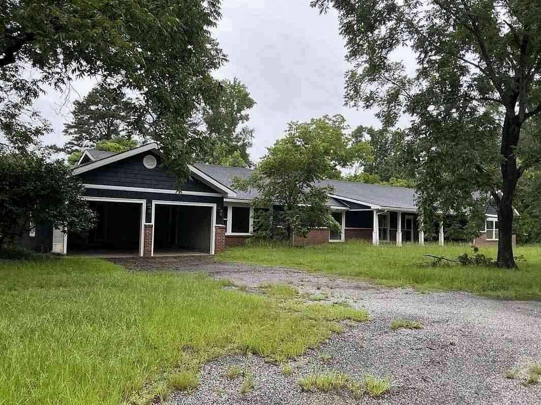 5 Acres of Land with Home for Sale in Eufaula, Alabama