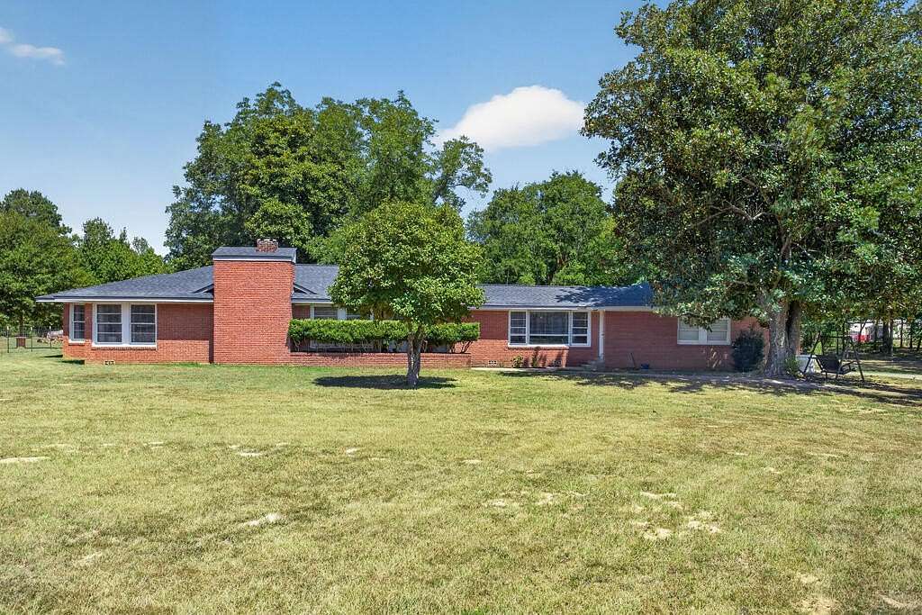 5.42 Acres of Land with Home for Sale in Crockett, Texas