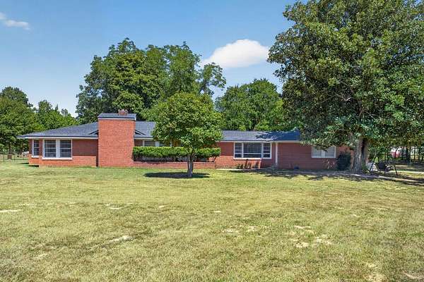 5.42 Acres of Land with Home for Sale in Crockett, Texas
