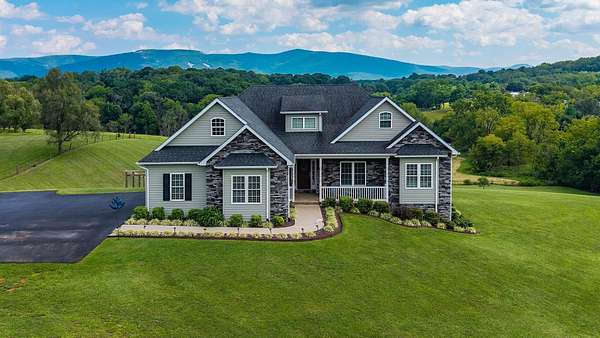 8 Acres of Land with Home for Sale in Greenville, Virginia