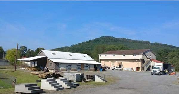 3.17 Acres of Land with Home for Sale in Rainelle, West Virginia