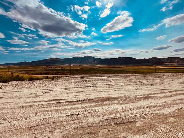 10 Acres of Land for Sale in Swan Lake, Idaho