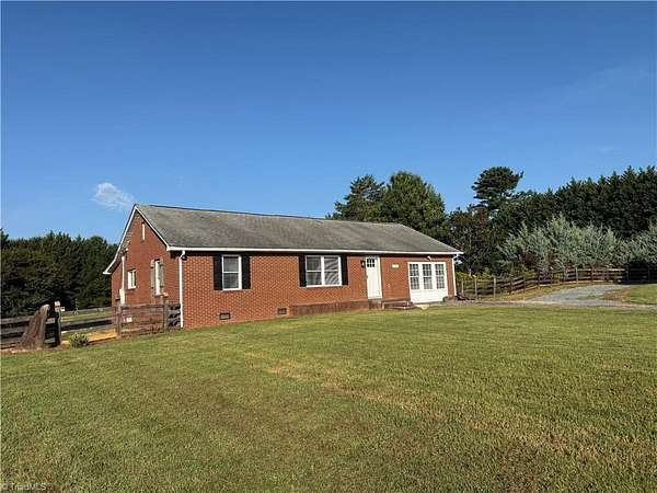 2 Acres of Land with Home for Lease in Kernersville, North Carolina