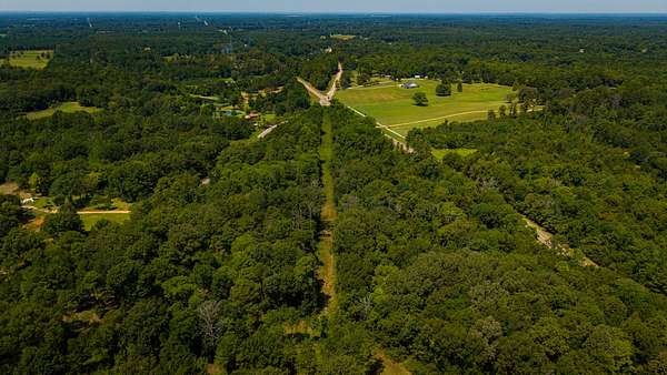 13.6 Acres of Recreational & Residential Land for Sale in Aberdeen, Mississippi