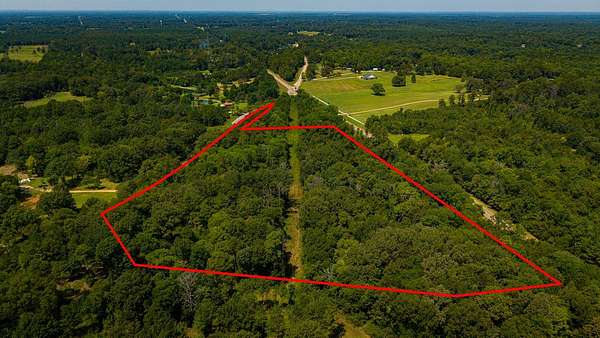 13.6 Acres of Recreational & Residential Land for Sale in Aberdeen, Mississippi