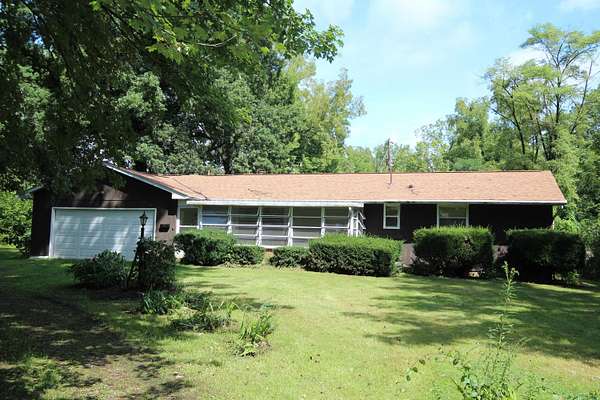 3.52 Acres of Land with Home for Sale in Baltimore, Ohio