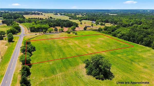 4.5 Acres of Residential Land for Sale in Como, Texas