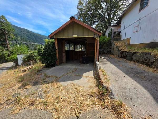 0.12 Acres of Residential Land for Sale in Dunsmuir, California