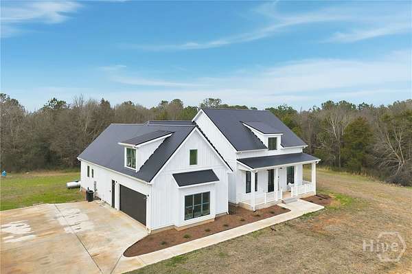 16 Acres of Land with Home for Sale in Comer, Georgia