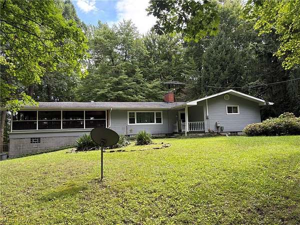 1.73 Acres of Land with Home for Sale in Warren, Ohio