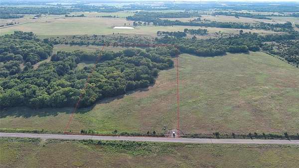 10 Acres of Recreational & Residential Land for Sale in Holdenville, Oklahoma