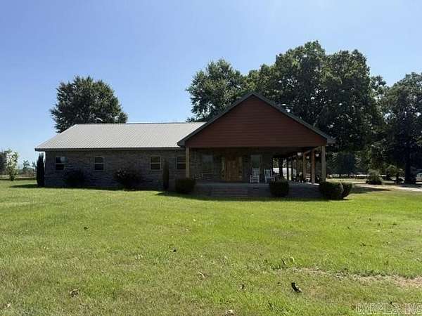 135 Acres of Recreational Land with Home for Sale in Mena, Arkansas