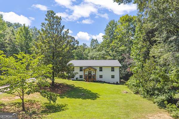 2.72 Acres of Land with Home for Sale in Hartwell, Georgia