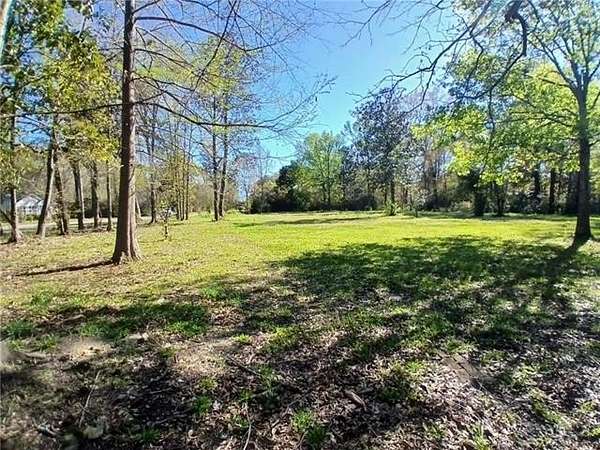 1.25 Acres of Residential Land for Sale in Bogalusa, Louisiana