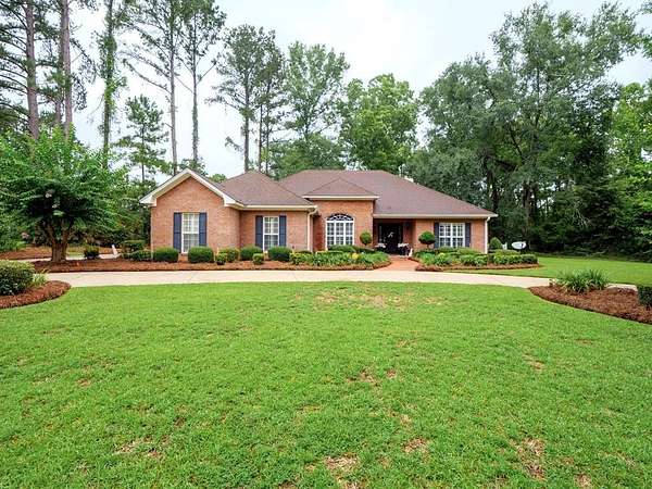 2 Acres of Land with Home for Sale in Valdosta, Georgia