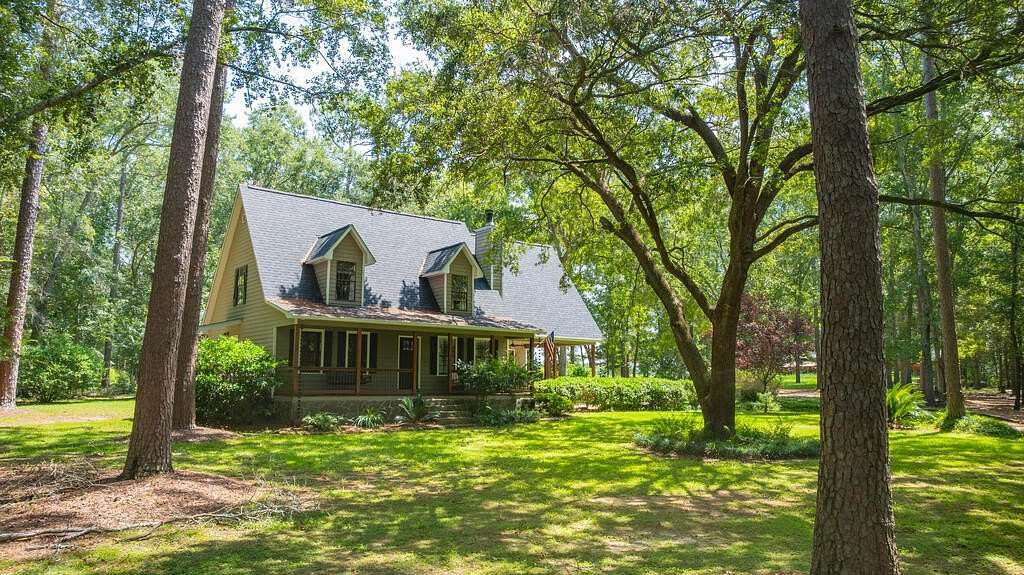 4 Acres of Land with Home for Sale in Cairo, Georgia