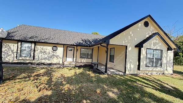 1.5 Acres of Land with Home for Lease in Princeton, Texas