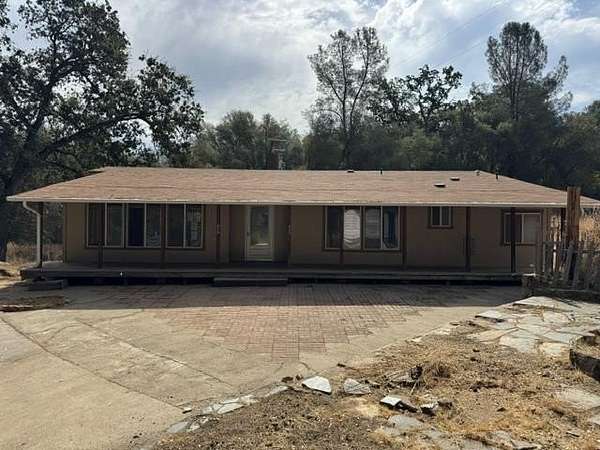 10 Acres of Land with Home for Sale in Mariposa, California