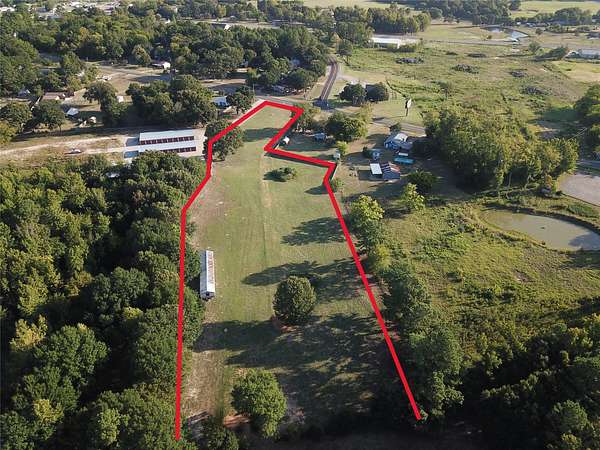 3.56 Acres of Mixed-Use Land for Sale in Ben Wheeler, Texas