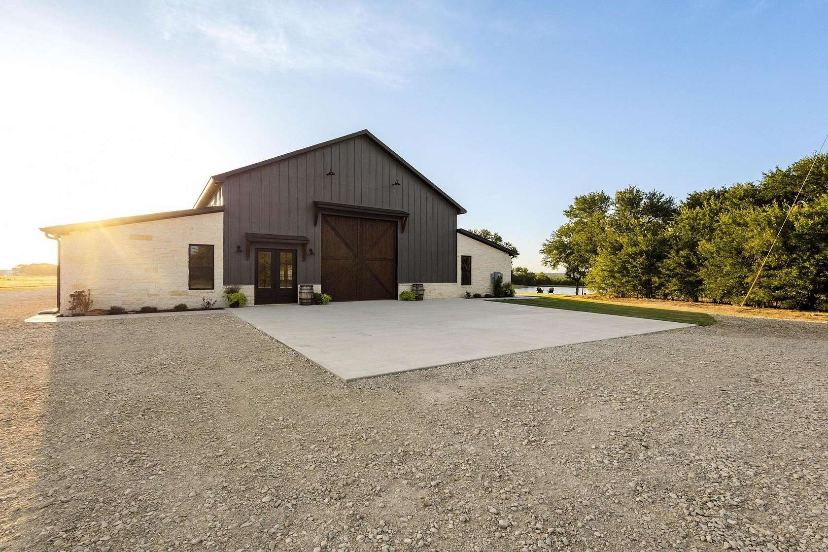 20.7 Acres of Recreational Land with Home for Sale in Sherman, Texas