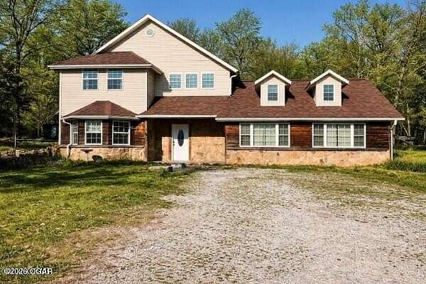 2 Acres of Land with Home for Lease in Neosho, Missouri