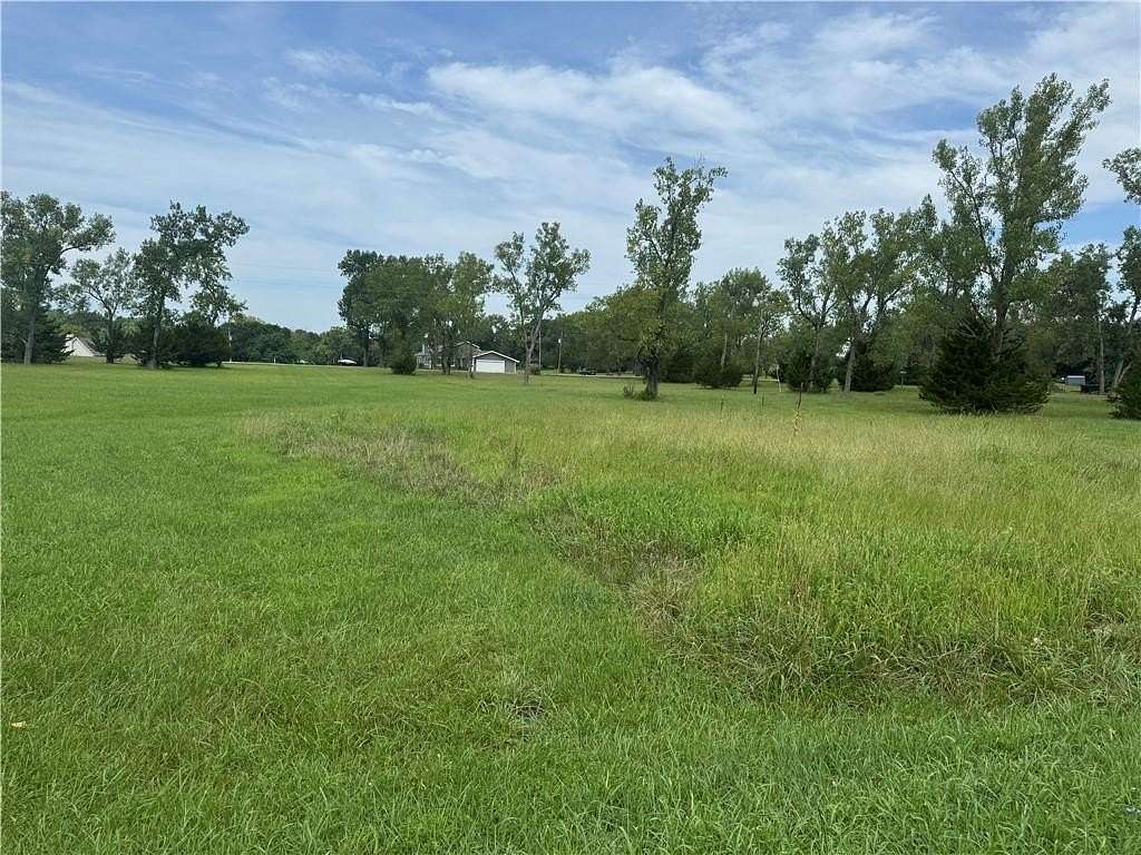 0.37 Acres of Residential Land for Sale in Gallatin, Missouri