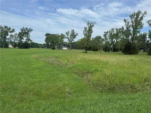 0.37 Acres of Residential Land for Sale in Gallatin, Missouri