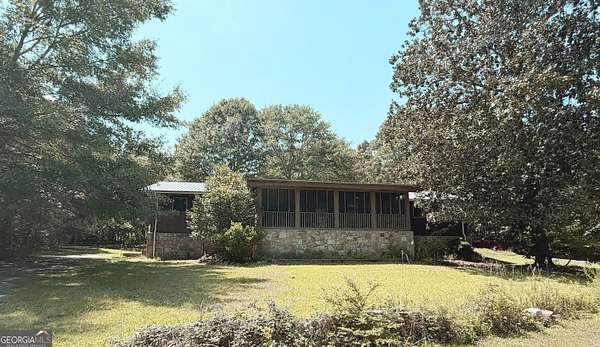 6 Acres of Land with Home for Lease in Conyers, Georgia