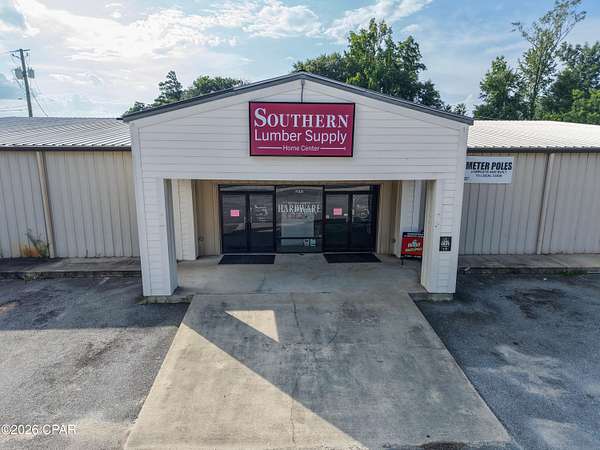 3.9 Acres of Improved Commercial Land for Sale in Marianna, Florida