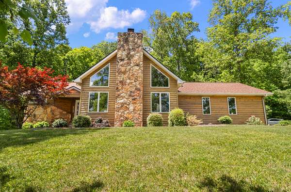 8.43 Acres of Land with Home for Sale in London, Kentucky