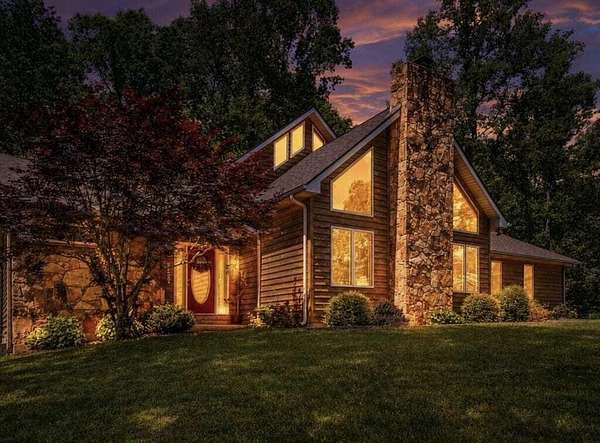8.43 Acres of Land with Home for Sale in London, Kentucky