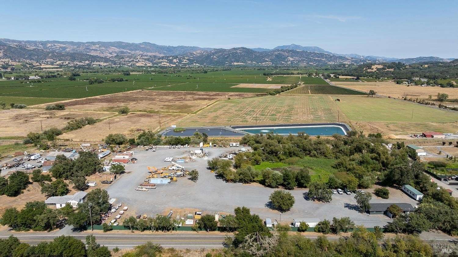 9.39 Acres of Commercial Land for Lease in Geyserville, California
