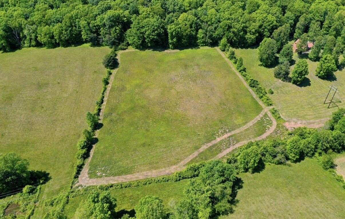4.8 Acres of Land for Sale in London, Kentucky