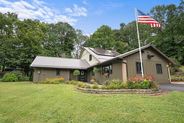 4 Acres of Land with Home for Sale in Woodlawn, Virginia