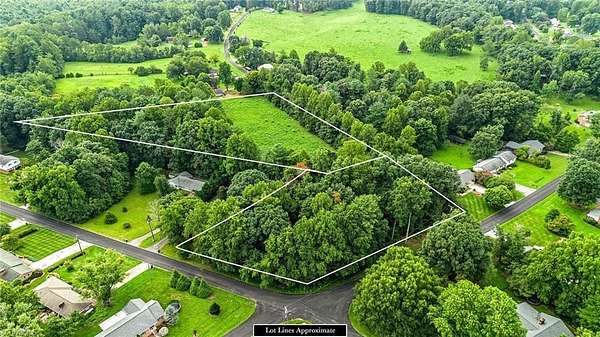 4.4 Acres of Residential Land for Sale in Wilkesboro, North Carolina