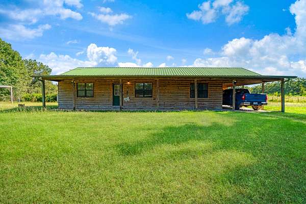 6 Acres of Land with Home for Sale in Detroit, Texas