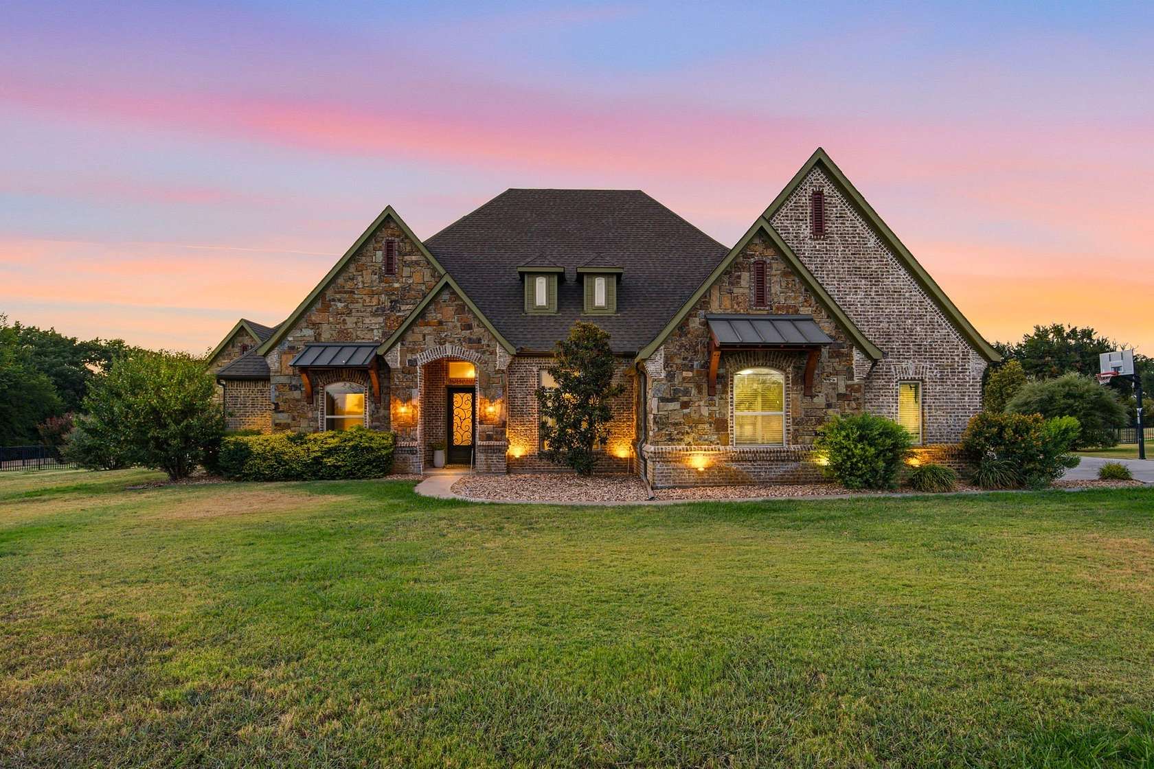 1.54 Acres of Land with Home for Sale in Aurora, Texas