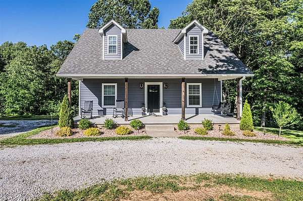 3 Acres of Land with Home for Sale in Bowling Green, Kentucky
