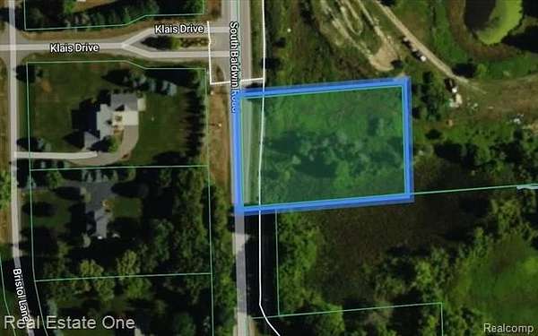 1.38 Acres of Residential Land for Sale in Oxford, Michigan