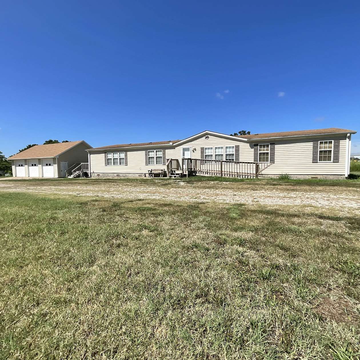 2.5 Acres of Land with Home for Sale in West Plains, Missouri