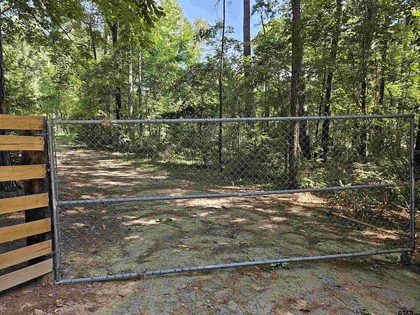 5 Acres of Residential Land for Sale in Tyler, Texas