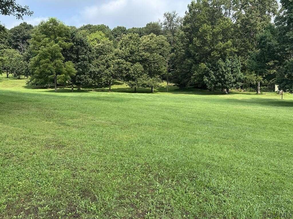 1 Acre of Residential Land for Sale in Johnstown, Pennsylvania