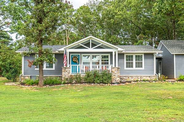 5.5 Acres of Land with Home for Sale in Hot Springs, Arkansas