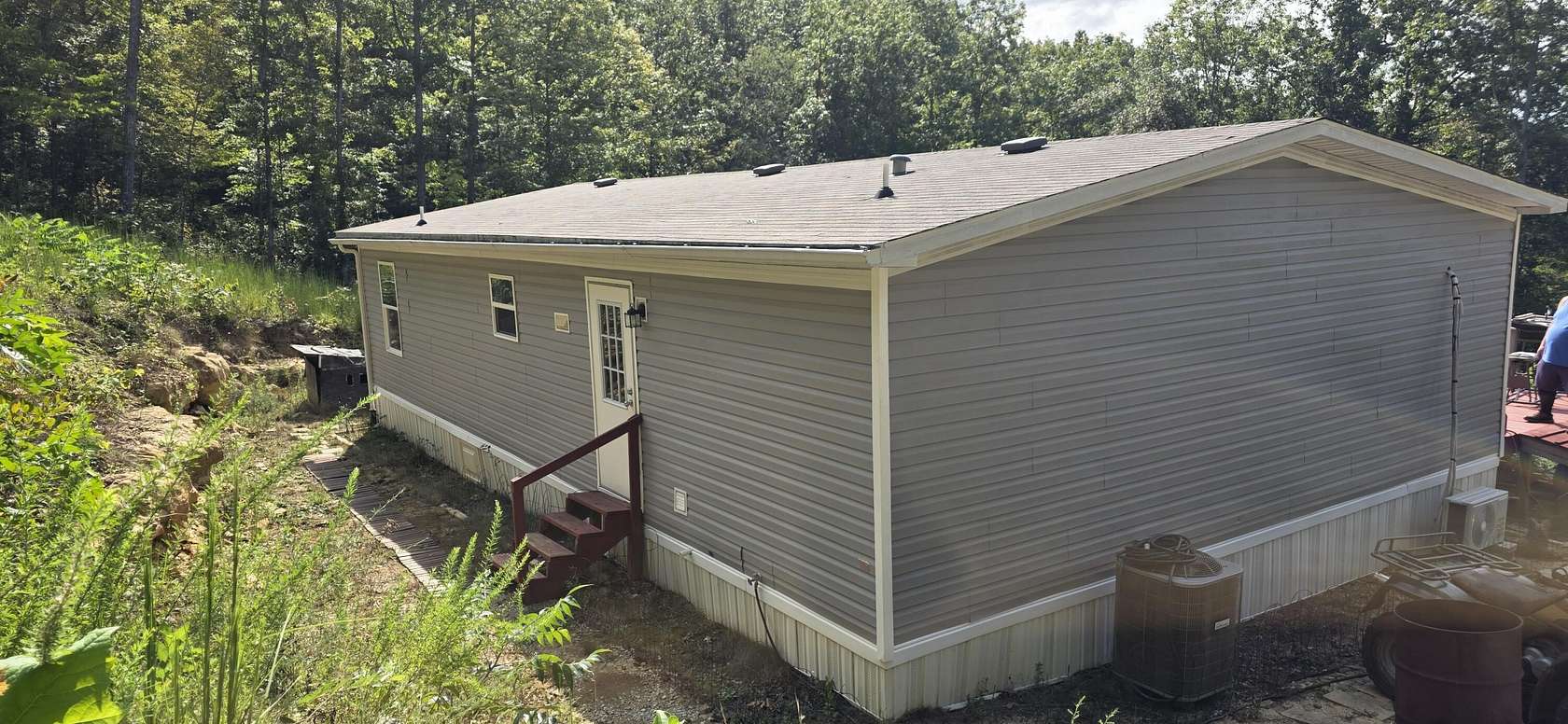 3 Acres of Land with Home for Sale in Somerset, Kentucky