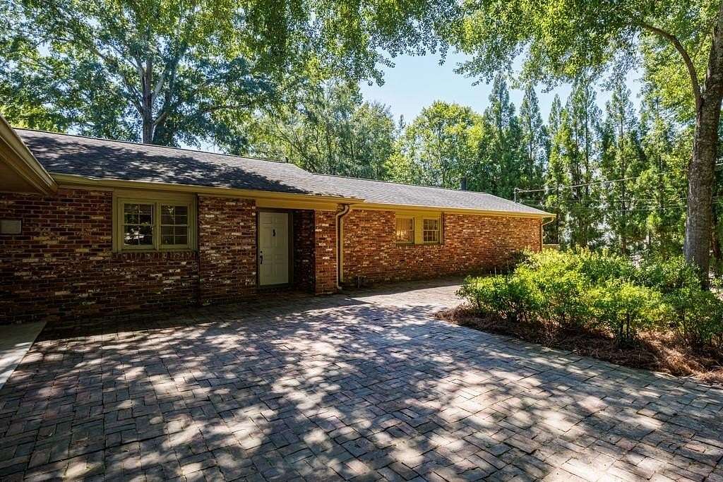 2.89 Acres of Land with Home for Sale in Atlanta, Georgia