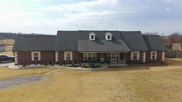 15 Acres of Land with Home for Sale in Muskogee, Oklahoma
