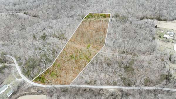 5.59 Acres of Residential Land for Sale in Winchester, Kentucky