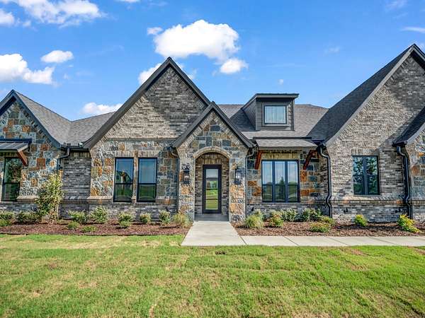 2 Acres of Land with Home for Sale in Weatherford, Texas