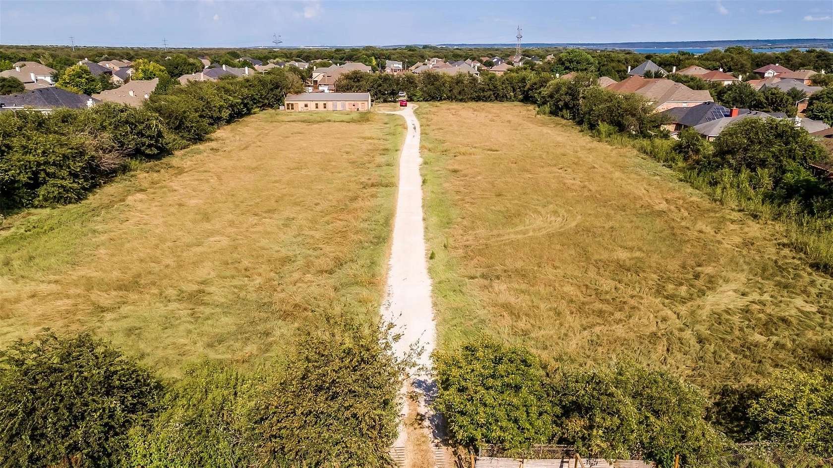 5 Acres of Residential Land for Sale in Grand Prairie, Texas