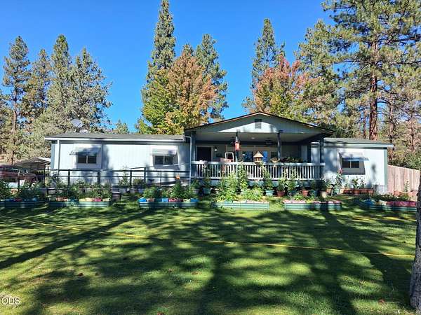 3 Acres of Land with Home for Sale in Bonanza, Oregon